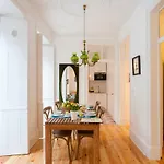Principe Real Patio House