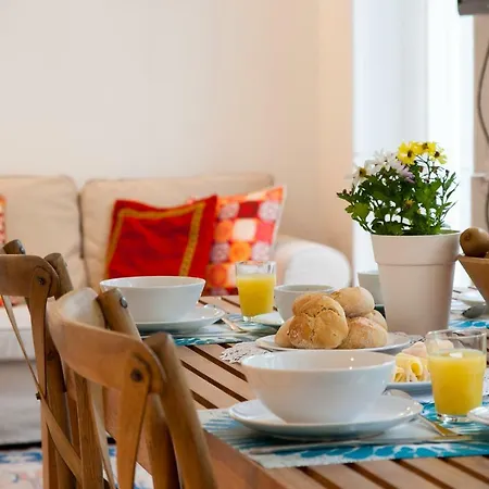 Principe Real Patio House * 리스본